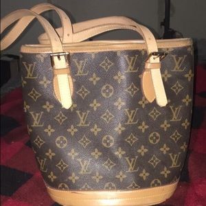 Louis Vuitton Bucket Classic